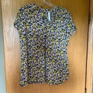 Dear Scarlett Black Fitted Blouse with Peter Pan Collar